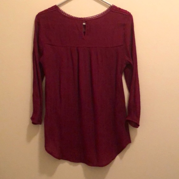 Top - Picture 2 of 2